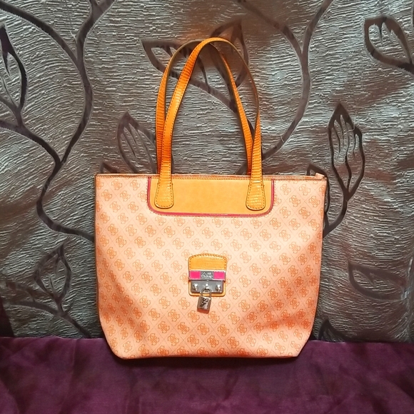 Guess Hewitt Orange Multi Signature Handbag Purse - Picture 5 of 10